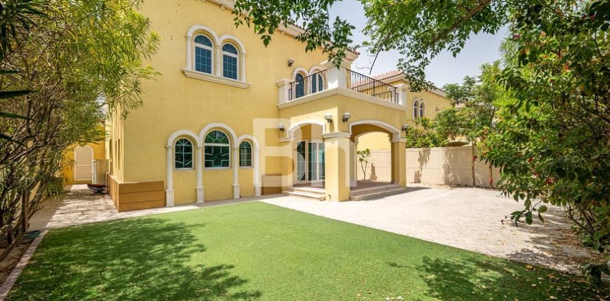 Villa de 3 dormitorios en Jumeirah Park, UAE No. 89788