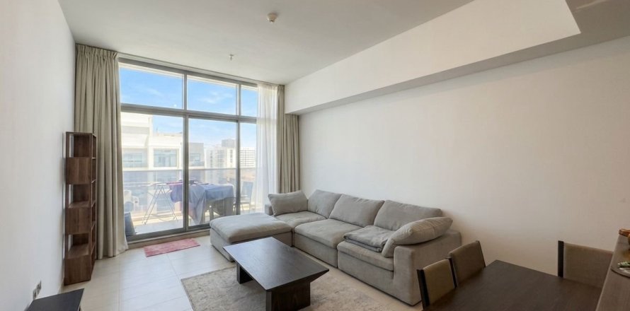 Apartment de 2 dormitorios en Motor City, UAE No. 166576