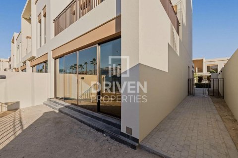 5 bedrooms Townhouse in Damac Lagoons, UAE No. 192769 28