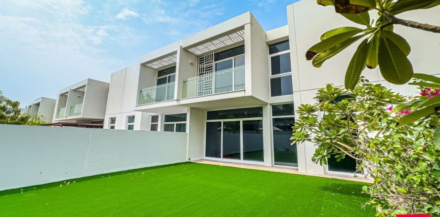 3 bedrooms Townhouse in Dubai, UAE No. 105829
