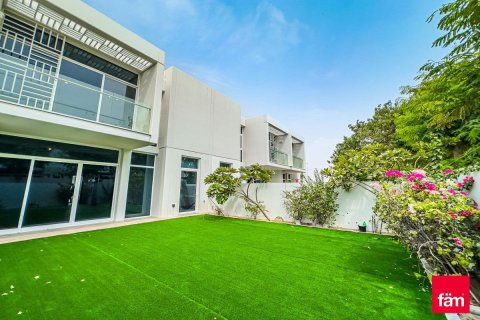 3 bedrooms Townhouse in Dubai, UAE No. 105829 3