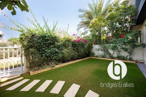 4 bedrooms Villa in Dubai Hills Estate, UAE No. 156408