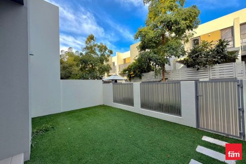 Вилла с 3 спальнями в Tilal Al Ghaf, ОАЭ №141451 3