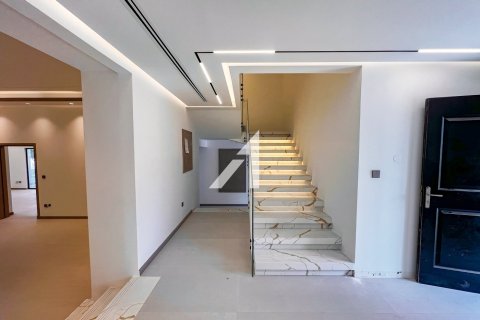 5 bedrooms Villa in The Villa, UAE No. 144222 18