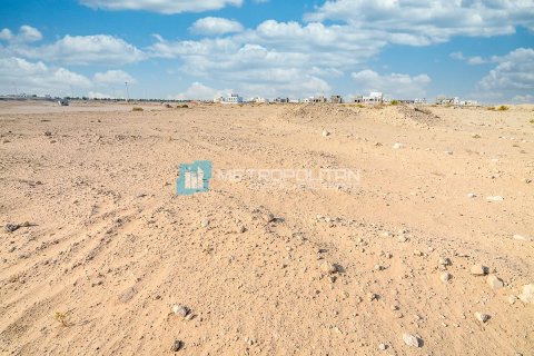 1952m² Land in Khalifa City, UAE No. 79845 5