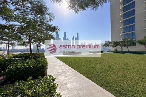 Apartment de 2 dormitorios en EMAAR Beachfront, UAE No. 132514 3