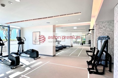 Apartment de 2 dormitorios en EMAAR Beachfront, UAE No. 132514 5