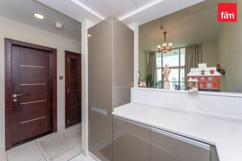 1 bedroom Apartment in Dubai Studio City, UAE No. 169180 15