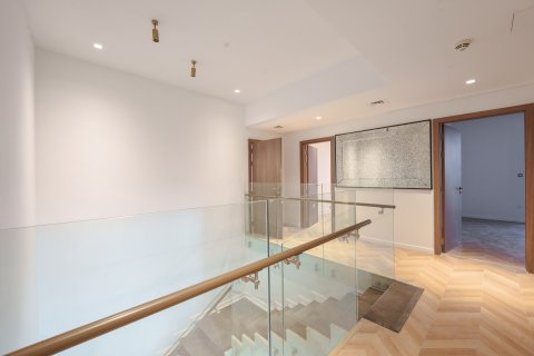 Villa de 4 dormitorios en  Yas Island, UAE No. 208700 19