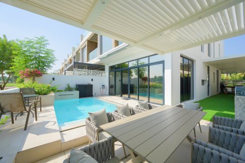Таунхаус с 4 спальнями в Jumeirah Luxury, ОАЭ №208696 3