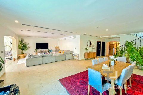 4 غرف نوم فيلا في Legacy, الإمارات العربية المتحدة رقم 183143 6