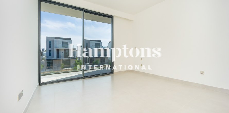 4 غرف نوم فيلا  رقم 135338