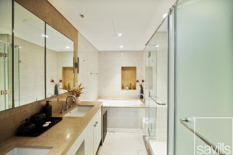 Квартира с 3 спальнями в Даунтаун Дубай (Даунтаун Бурдж Дубай), ОАЭ №136477 17