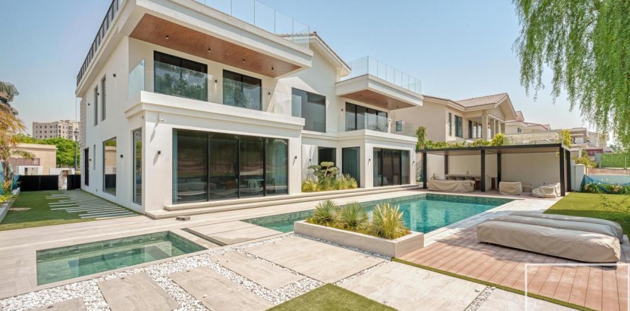 Вилла с 5 спальнями в Джумейра Гольф Эстейтс, ОАЭ №136475