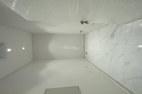 6 bedrooms Villa in Khobar, Saudi Arabia No. 60118 23