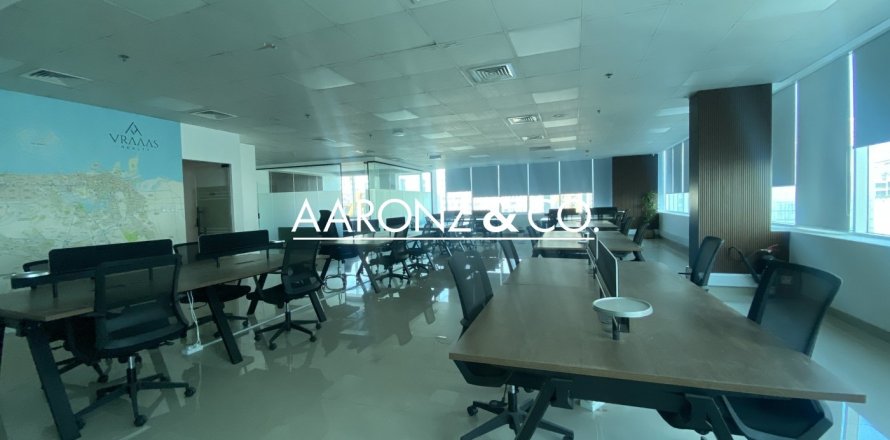 94m² Office in Business Bay, UAE No. 132806