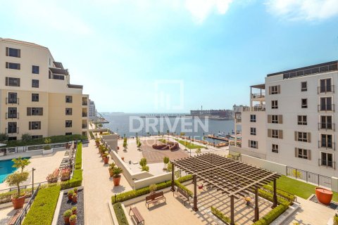 Appartement de 3 chambres à La Mer, UAE No. 202836 15
