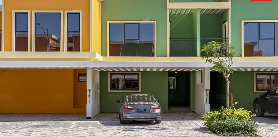 Townhouse de 3 chambres à Dubai, UAE No. 163080