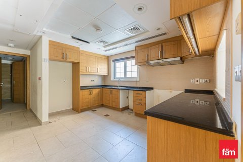 5 غرفة نوم فيلا في Jumeirah Park, الإمارات العربية المتحدة رقم 149472 9