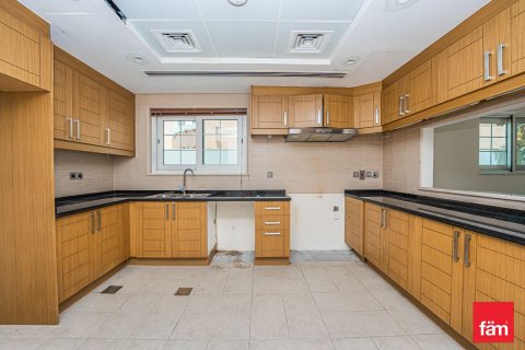 5 غرفة نوم فيلا في Jumeirah Park, الإمارات العربية المتحدة رقم 149472 8