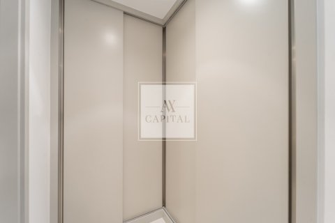 Appartement de 2 chambres à EMAAR Beachfront, UAE No. 29993 21