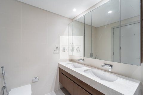 Appartement de 2 chambres à EMAAR Beachfront, UAE No. 29993 3