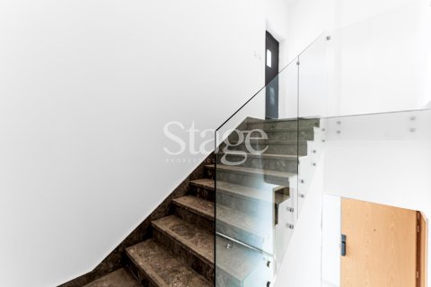 Appartement de 2 chambres  No. 109905 17
