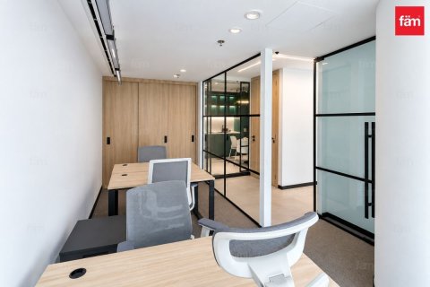 139.7m² Office in Dubai, UAE No. 210225 12