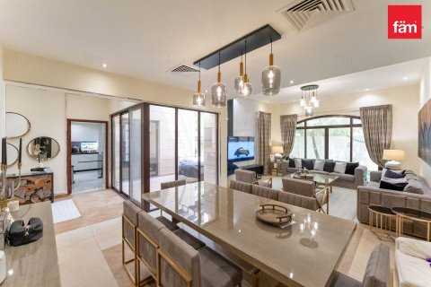 Townhouse de 4 dormitorios en Dubai, UAE No. 210224 15