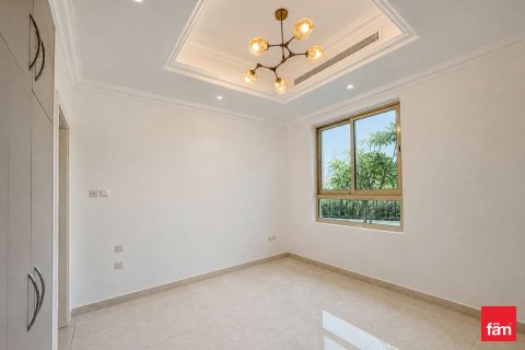 Вилла с 4 спальнями в Jumeirah Islands, ОАЭ №163713 17