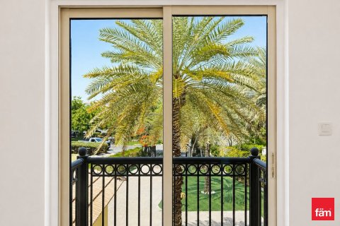 Вилла с 4 спальнями в Jumeirah Islands, ОАЭ №163713 20