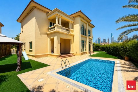 Вилла с 4 спальнями в Jumeirah Islands, ОАЭ №163713