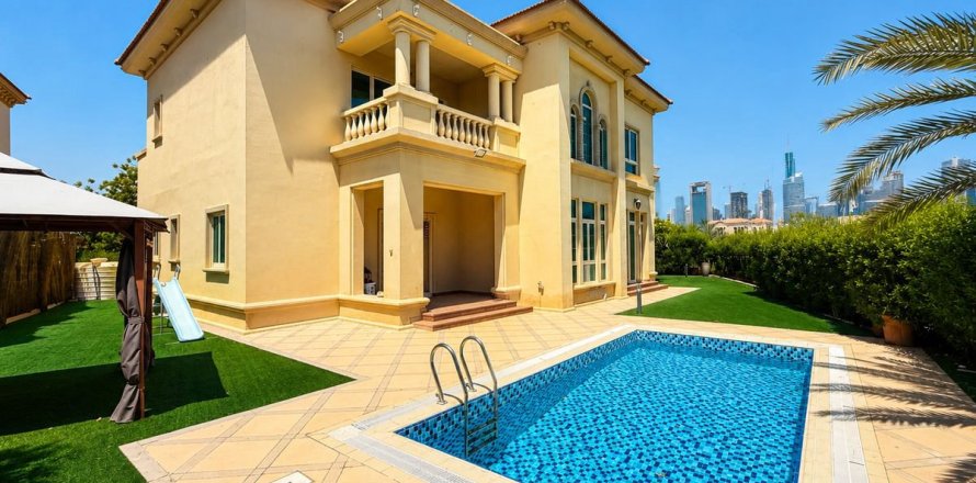 Вилла с 4 спальнями в Jumeirah Islands, ОАЭ №163713