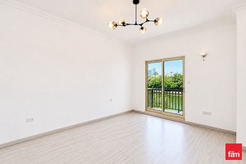 Вилла с 4 спальнями в Jumeirah Islands, ОАЭ №163713 12