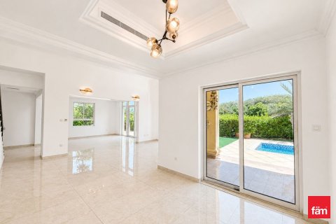 Вилла с 4 спальнями в Jumeirah Islands, ОАЭ №163713 27