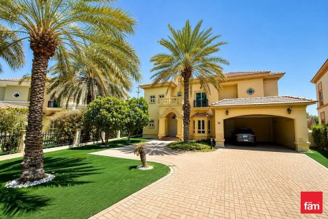 Вилла с 4 спальнями в Jumeirah Islands, ОАЭ №163713 6