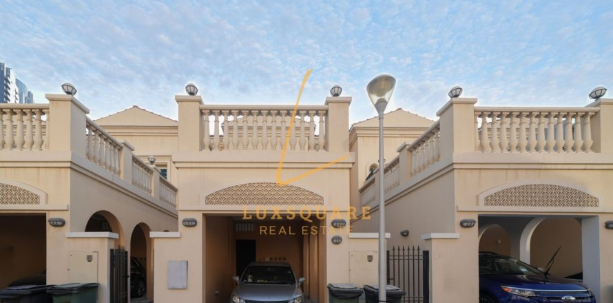 1 bedroom Villa in Dubai, UAE No. 210645