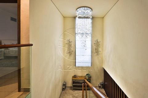 5 bedrooms Villa No. 127753 7