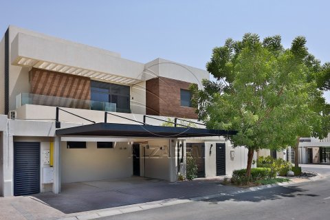 5 bedrooms Villa No. 127753 2