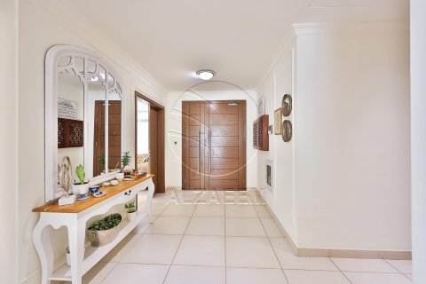 5 bedrooms Villa No. 127753 15