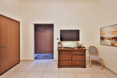 5 bedrooms Villa No. 127753 12