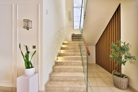 5 bedrooms Villa No. 127753 8