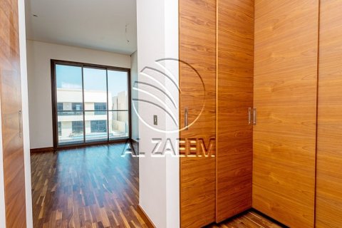 5 bedrooms Villa No. 127747 3