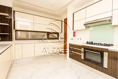 5 bedrooms Villa No. 127747 10
