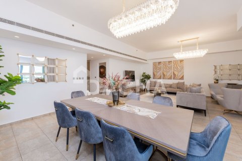 Квартира с 2 спальнями в Marina Residences, ОАЭ №210372 6