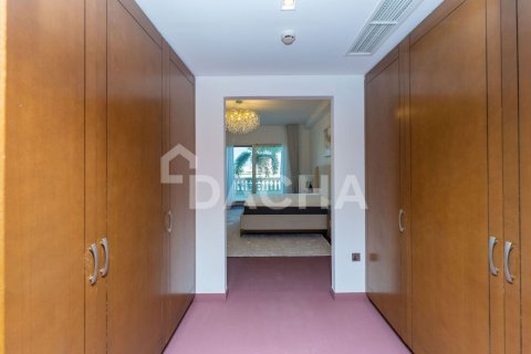 Квартира с 2 спальнями в Marina Residences, ОАЭ №210372 16
