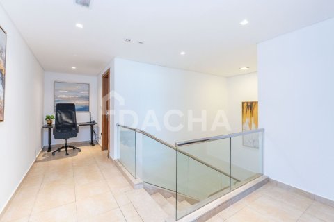 Квартира с 2 спальнями в Marina Residences, ОАЭ №210372 12