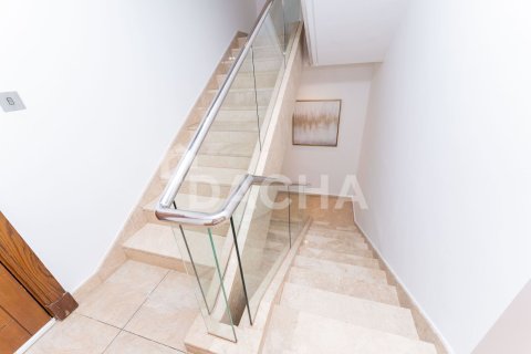 Квартира с 2 спальнями в Marina Residences, ОАЭ №210372 13