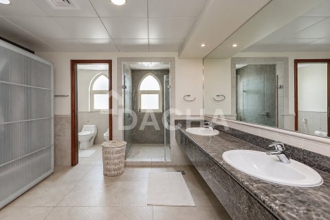 Вилла с 4 спальнями в Jumeirah Islands, ОАЭ №210369 22