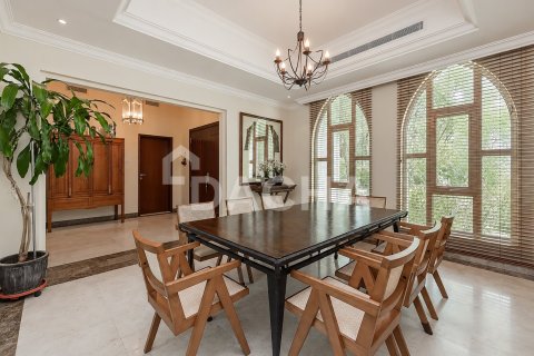 Вилла с 4 спальнями в Jumeirah Islands, ОАЭ №210369 11